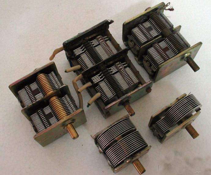 五十年代不用电的收音机,六七十年代的收音机需要电吗