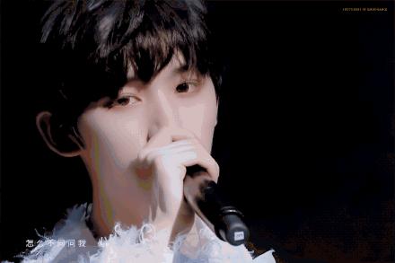 丁程鑫和贺峻霖跳舞时代少年团,丁程鑫时代少年团贺峻霖唱歌