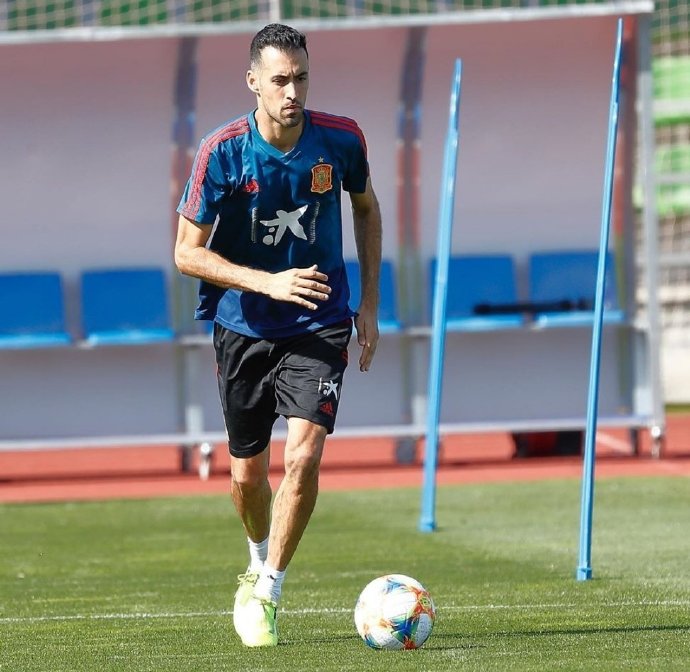 巴萨阵容2019阵型,巴萨主力阵容2019最佳阵型