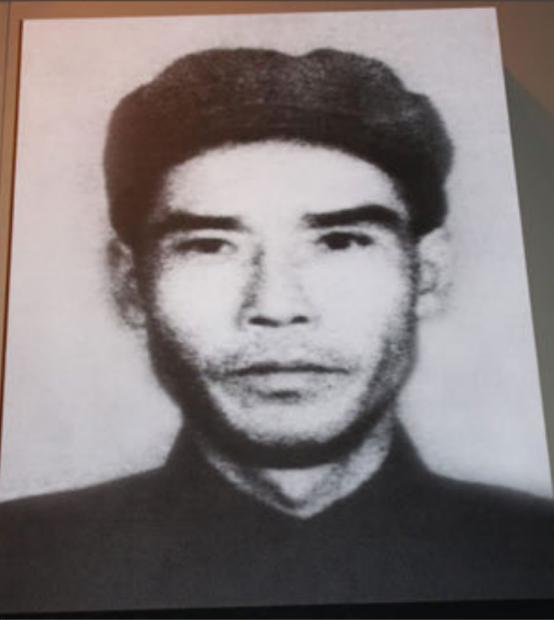 54年贺敏学来京，毛主席在丰泽园亲自接待，贺：妹妹让我向你问好