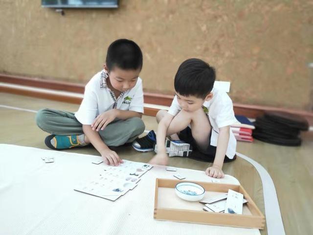 蒙台梭利教育怎样,蒙台梭利教育和传统幼儿园的差异