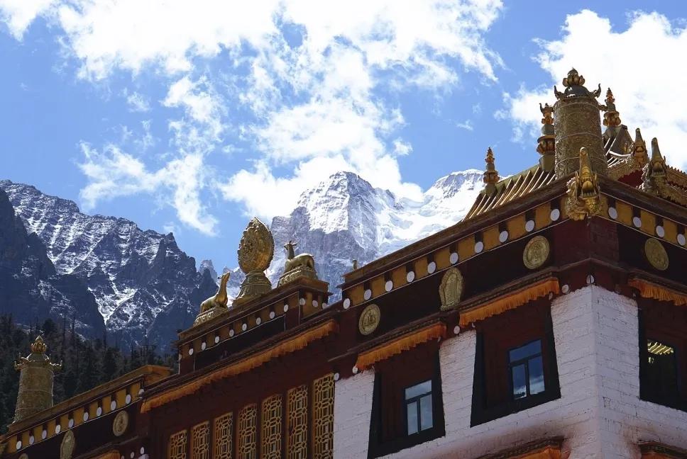 四月去稻城亚丁攻略,在四月的旅行