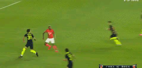 艾克森谢场哭泣,埃克森踢爆足球