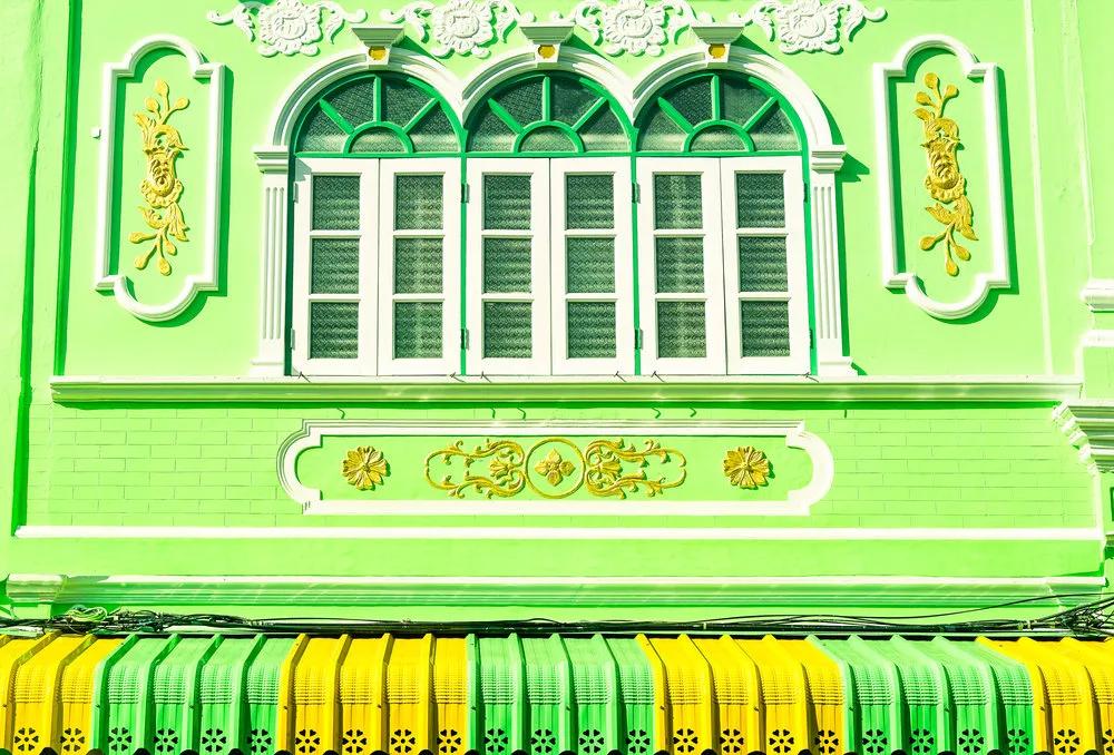 为什么泰国人要穿粉红色,去泰国为什么要穿红色衣服