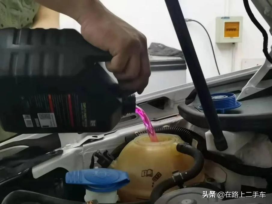 五六万块钱能买个高尔夫,五六万能买哪年的高尔夫