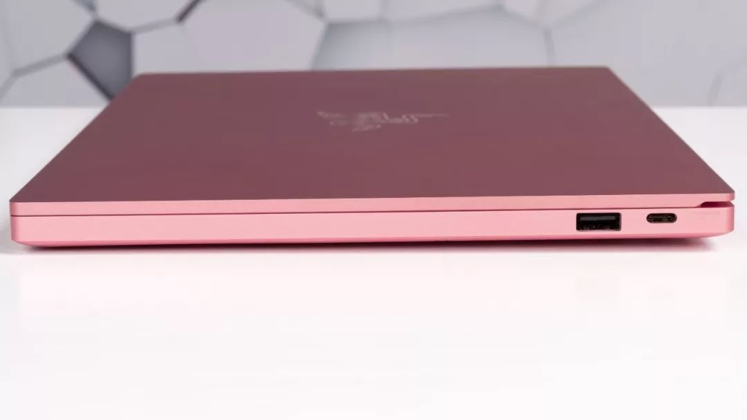 聊一款性价比巨低的笔记本电脑,粉色笔记本电脑英特尔
