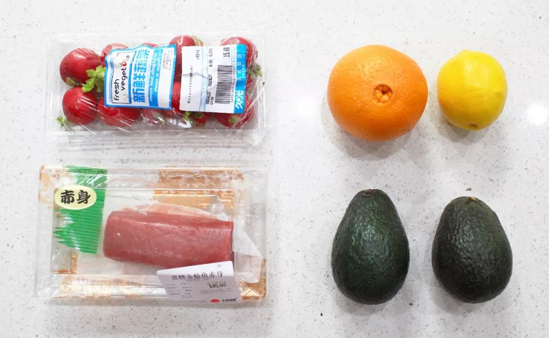 金枪鱼牛油果塔塔的做法,金枪鱼塔塔做法步骤