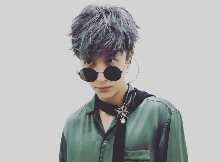 薛之谦疯子唱歌,薛之谦疯子mv