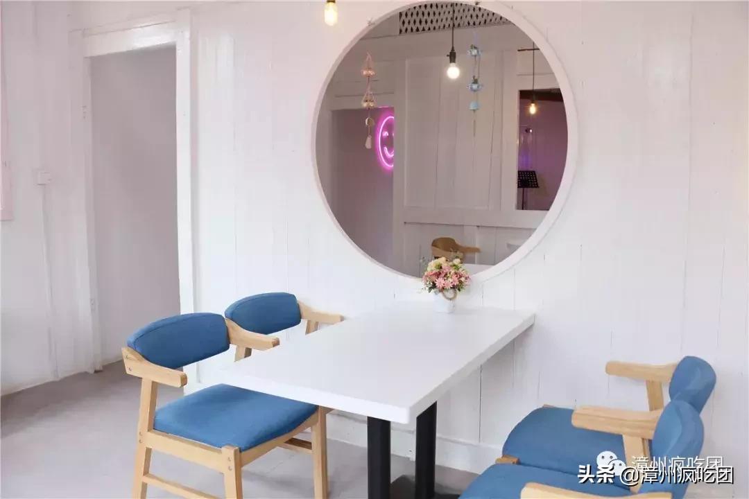 这对夫妻在古城开了一家小店!回头客特别多!好多创意港式甜品!