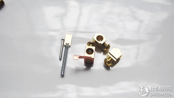 罗格朗开关插座内部结构如何组装,施耐德罗格朗西蒙哪个性价比高