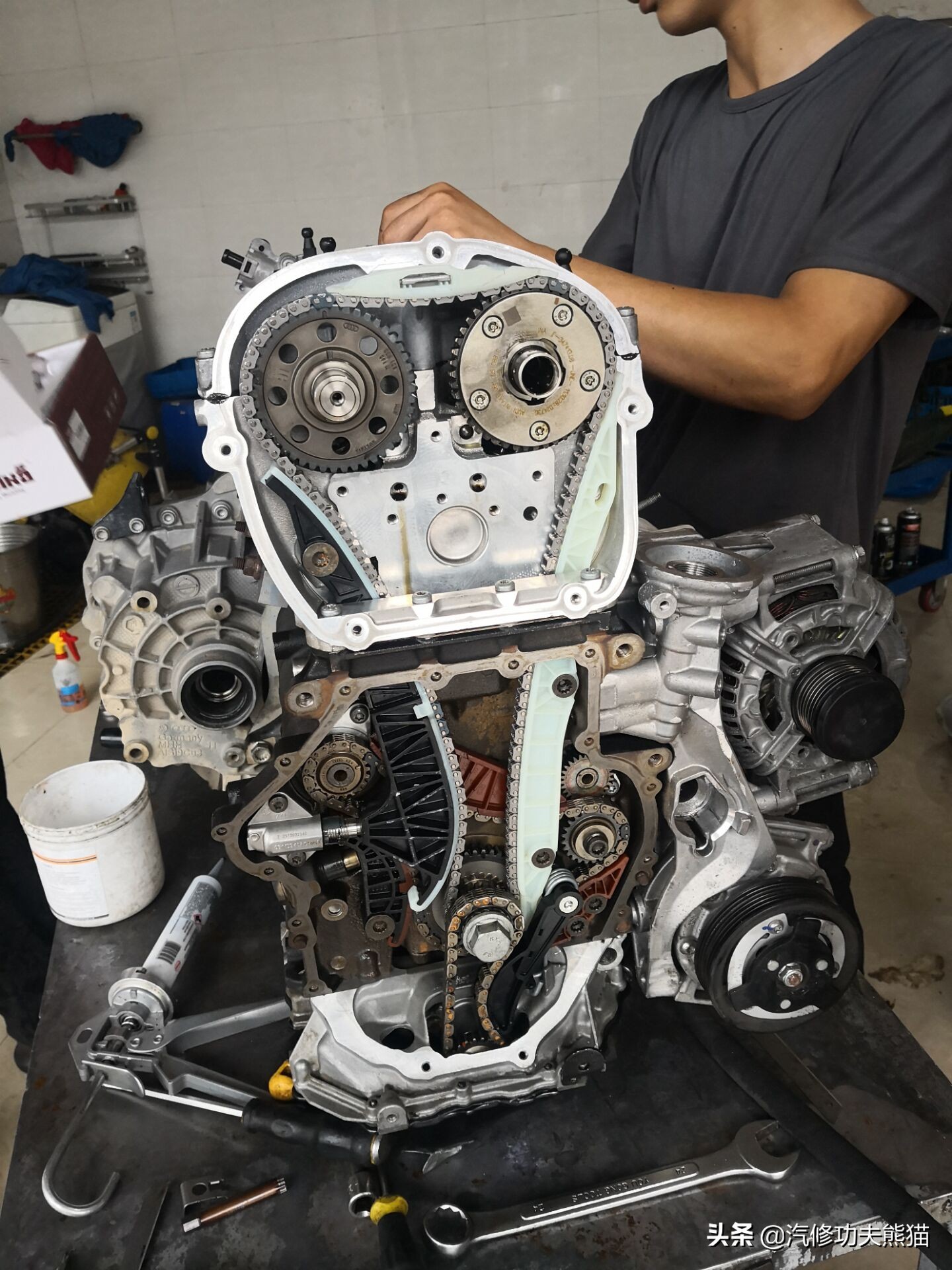 大众夏朗烧机油用什么燃油宝,2012款夏朗2.0t烧机油怎么处理