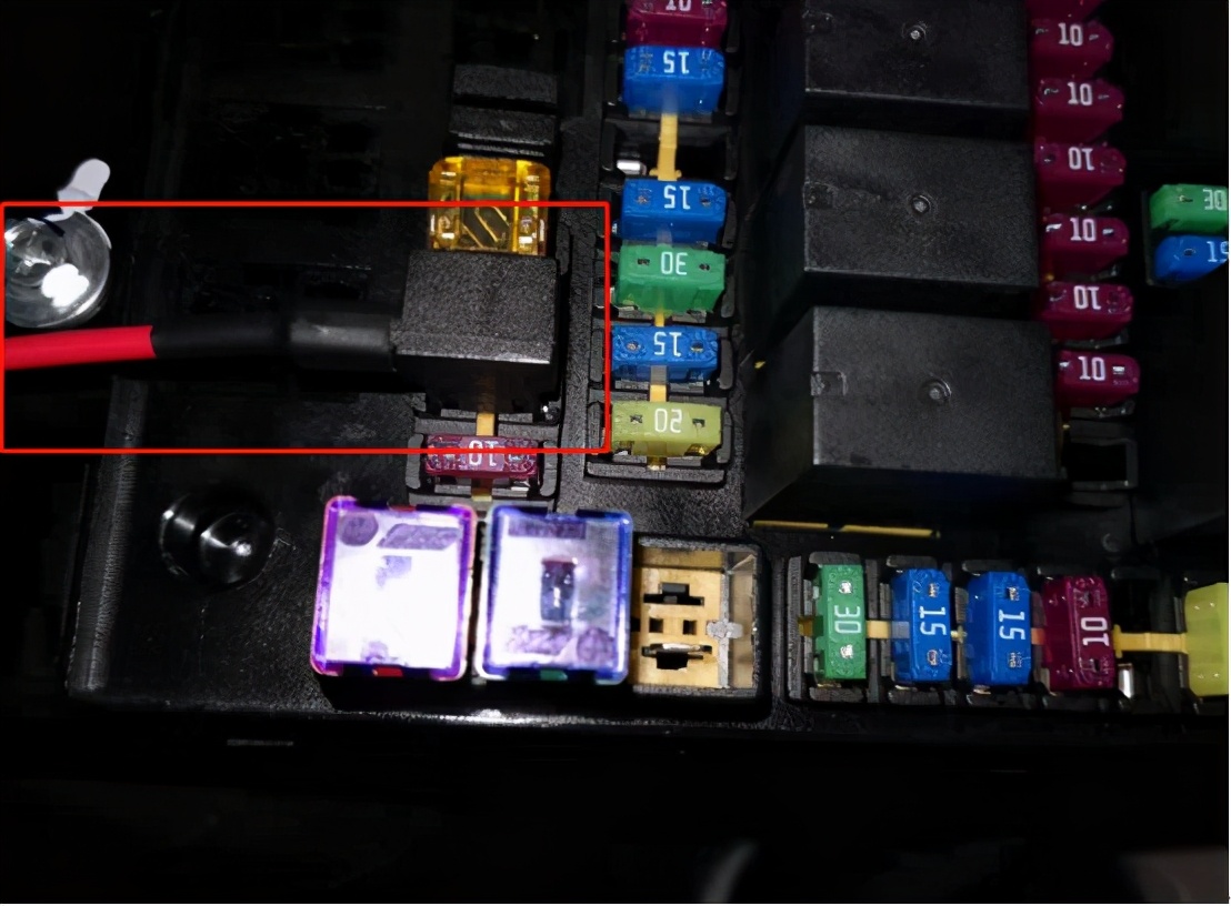 行车记录仪后镜头隐藏式安装视频,diy记录仪加装外接摄像头