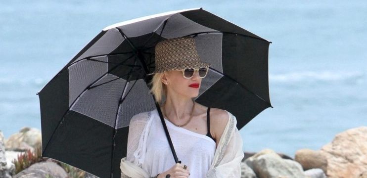 被晒伤后脱皮怎么修复,晒伤皮肤有黑斑怎么恢复