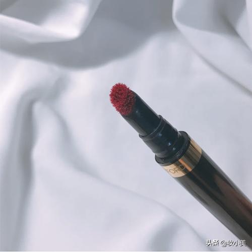 黄皮真的不要用奶油橘的口红,黄皮口红必买色999哑光和丝绒