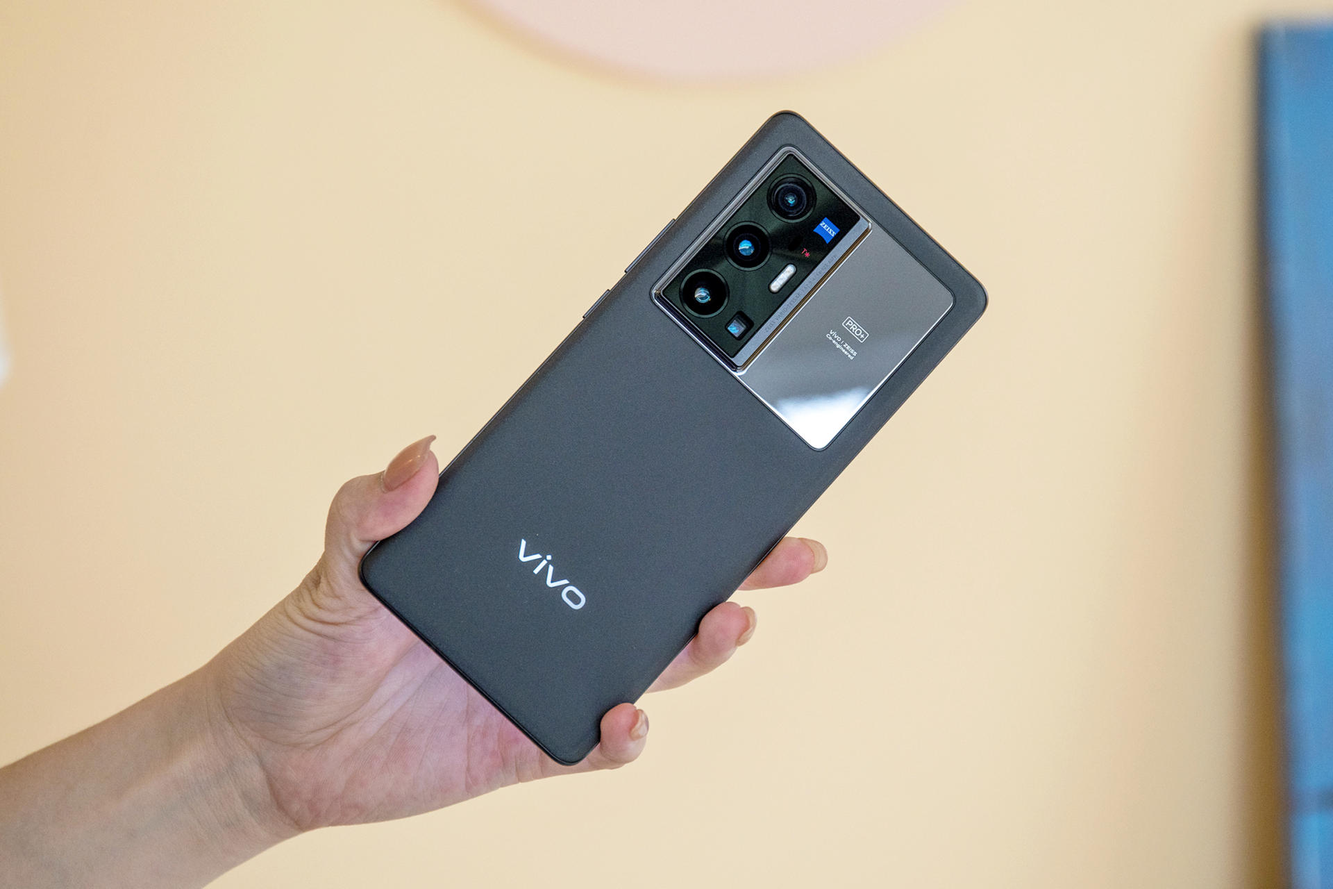 盘点目前最值得入手的4款手机,这三款手机才是公认的高配低价