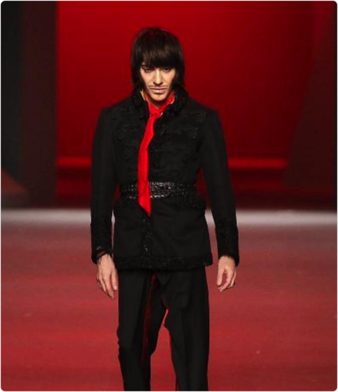 道歉声明被质疑“甩锅”，“黑历史”被扒，迪奥真有那么无辜吗？