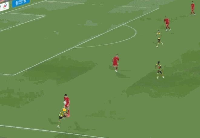 不吹不黑球门线,不吹不黑梅西c罗谁的球技更好