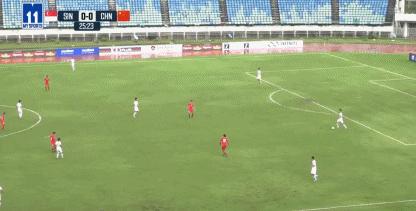 连大学校队也输的这支国足终于赢球了，球迷：下一场现原形！