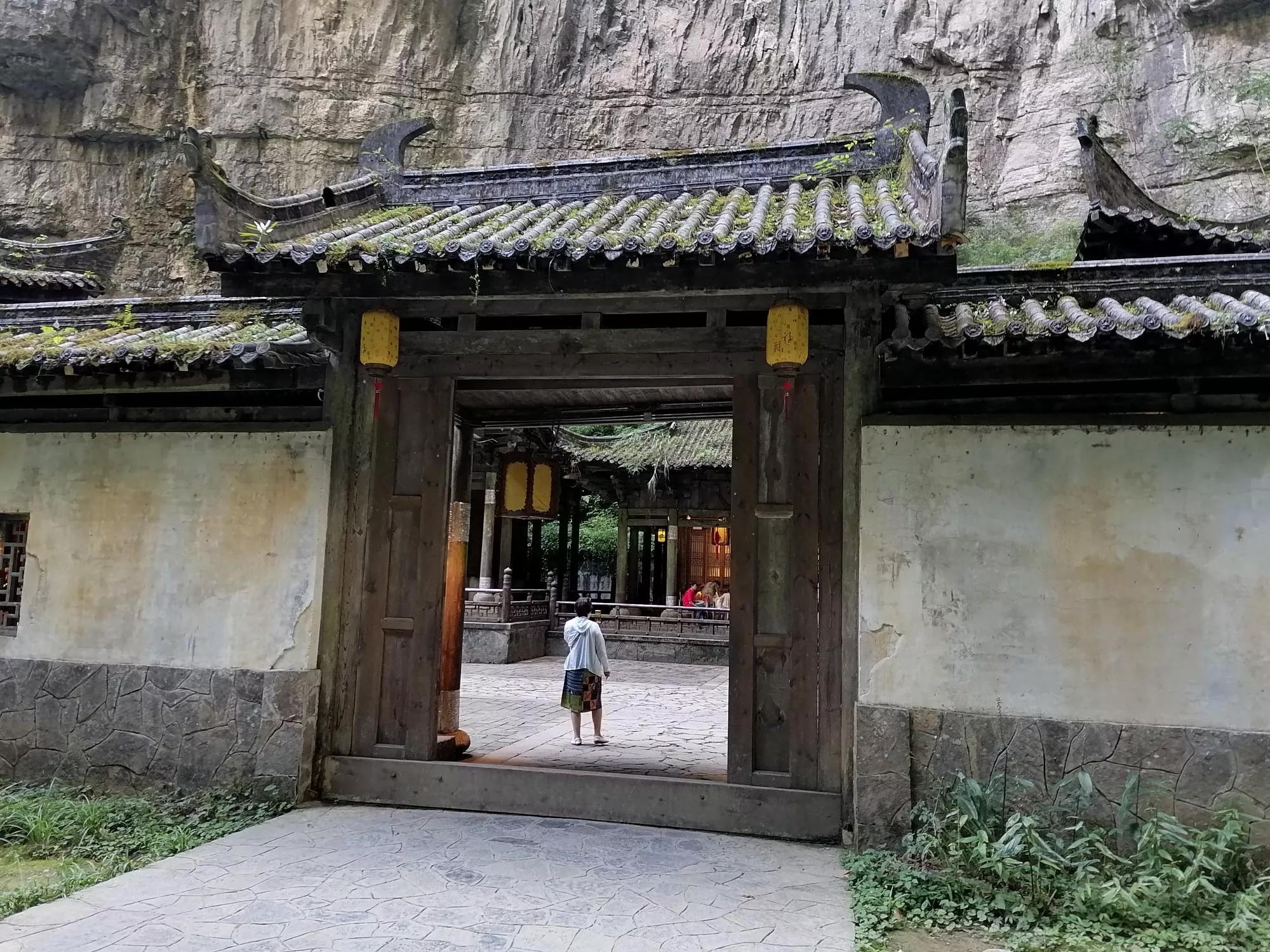 重庆武隆天坑三桥旅游一日游,重庆武隆天坑旅游详细攻略