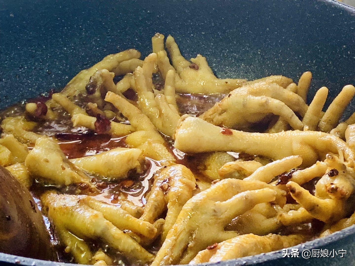 *鸡做**爪多加这一步，软烂不破皮，一口一个吸溜着吃