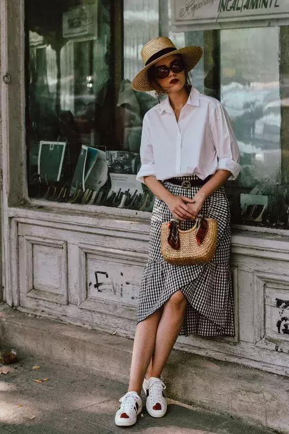 时髦就得穿高跟鞋？！nonono小白鞋也可以