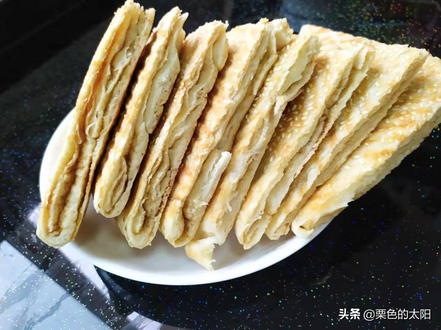 芝麻发面饼怎么做又软又香甜,芝麻酱发面饼子的家常做法