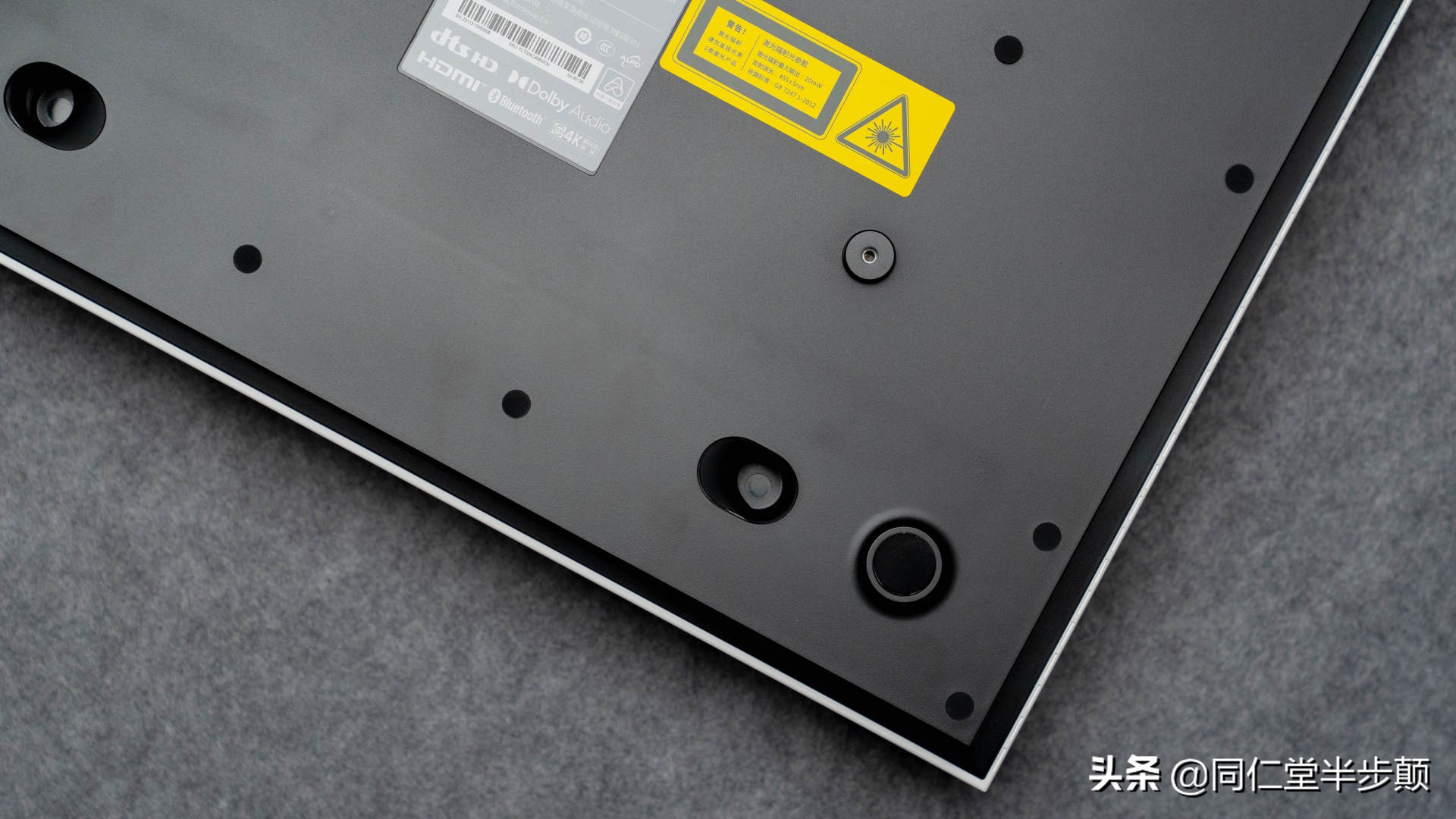 峰米c2激光电视白天效果怎么样,多功能峰米激光电视开箱