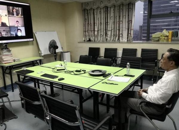 交流战疫“云会议”上狂飙英语，没有翻译，还有你不知道的钟山南