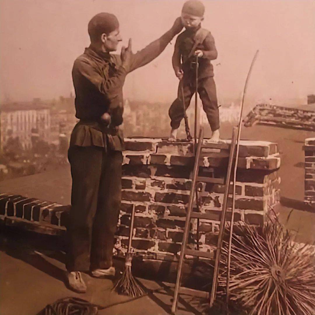 间接“击垮”两大顶流，他就一句抱歉？