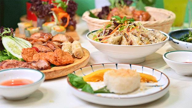 花城汇椰子鸡煲,花城汇美食椰子鸡