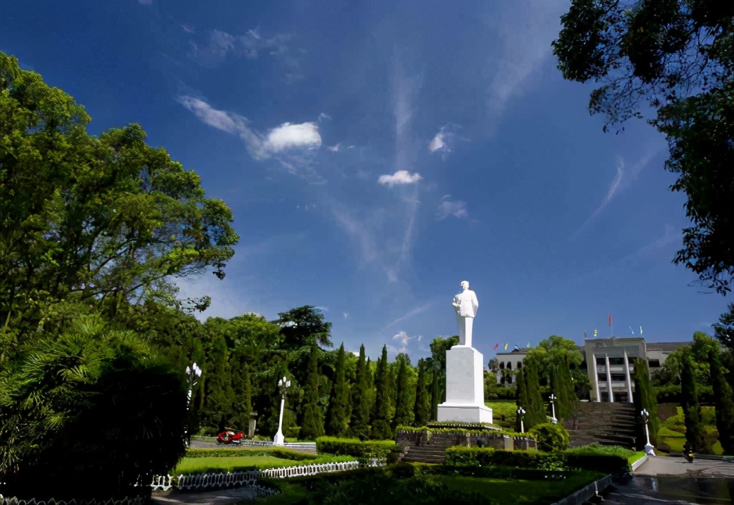 西南大学要考多少分能录取,如果想考进西南大学需要考多少分