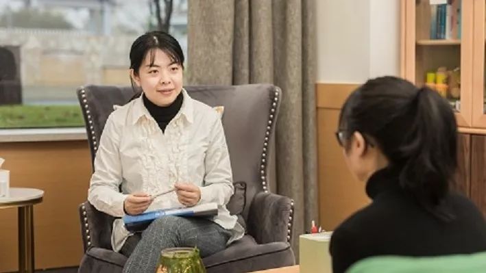 因堕胎失恋自杀两次未果,重度抑郁症病人的救赎之路