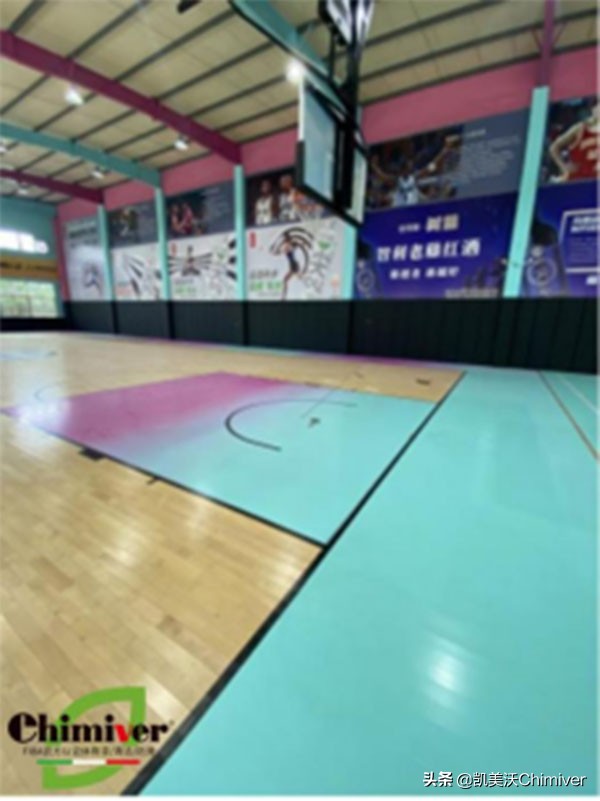 运动木地板彩漆,运动木地板漆施工视频