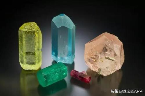 适合日常佩戴硬度高的宝石,哪些宝石容易磨损却不易断裂