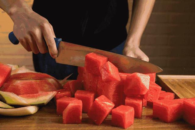 尝一口甜酸奶,尝一口酸奶