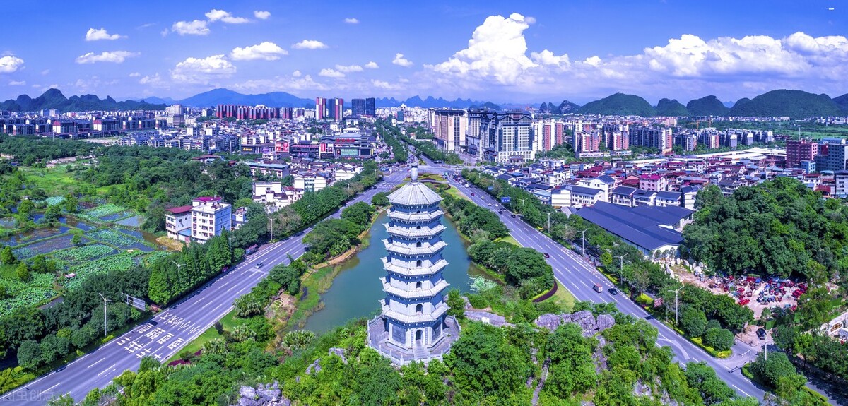 在桂林有好吃的火锅,在桂林的美食街