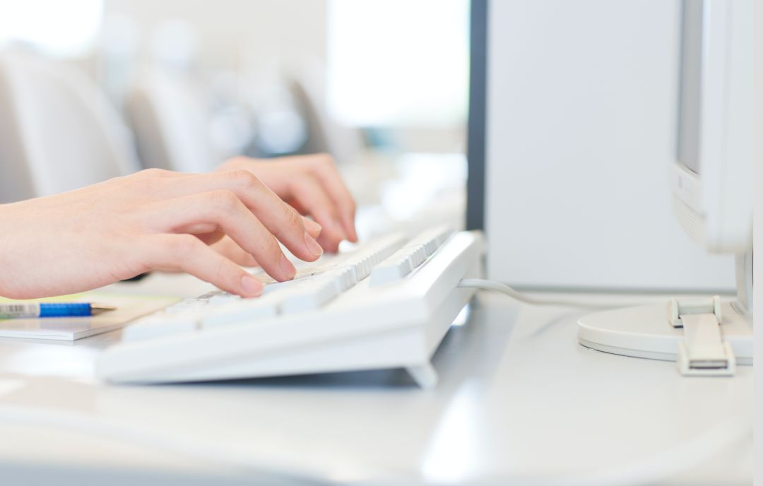 下午6点半电脑自动关！日本强制公务员不加班。网友：回家上班？