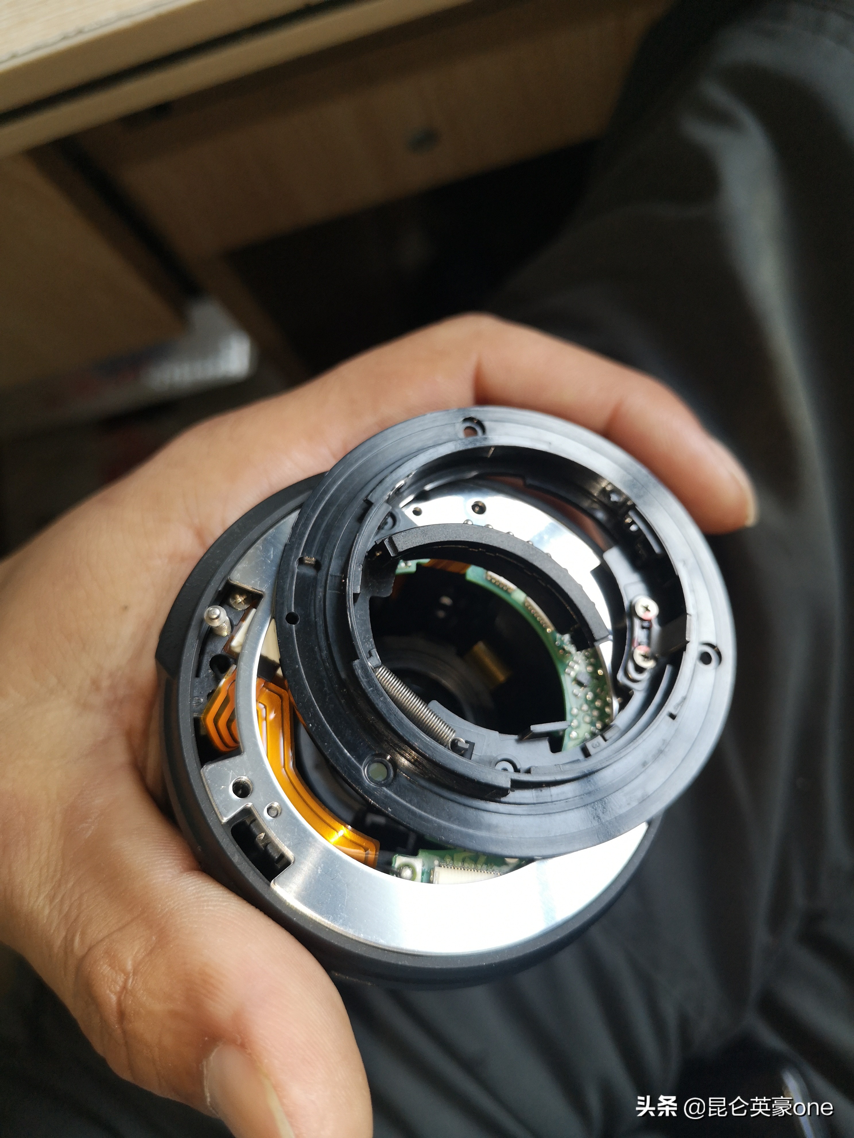 尼康18-105镜头有霉斑影响使用吗,尼康18-105镜头霉斑清理过程