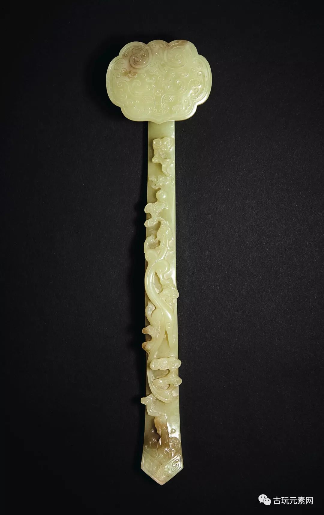 纽约苏富比总成交约1.2亿乾隆青白玉双鱼洗近2000万人民币成交