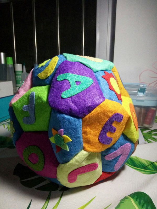 不织布足球平面图,布艺足球的做法图解