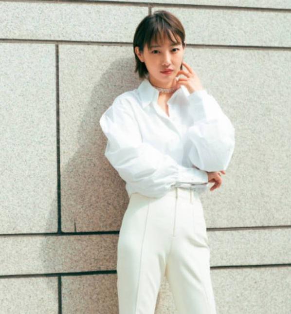 “一指禅”后,白百何频曝新恋情,上演“摸臀杀”的张爱朋去哪了