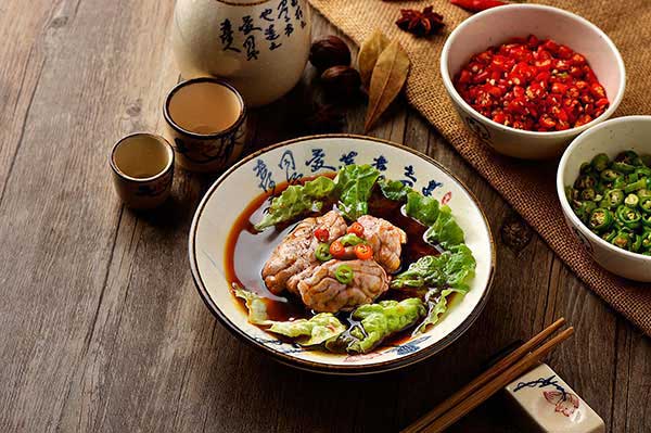 开冒菜店需要投资多少钱,开三顾冒菜加盟店多久能回本