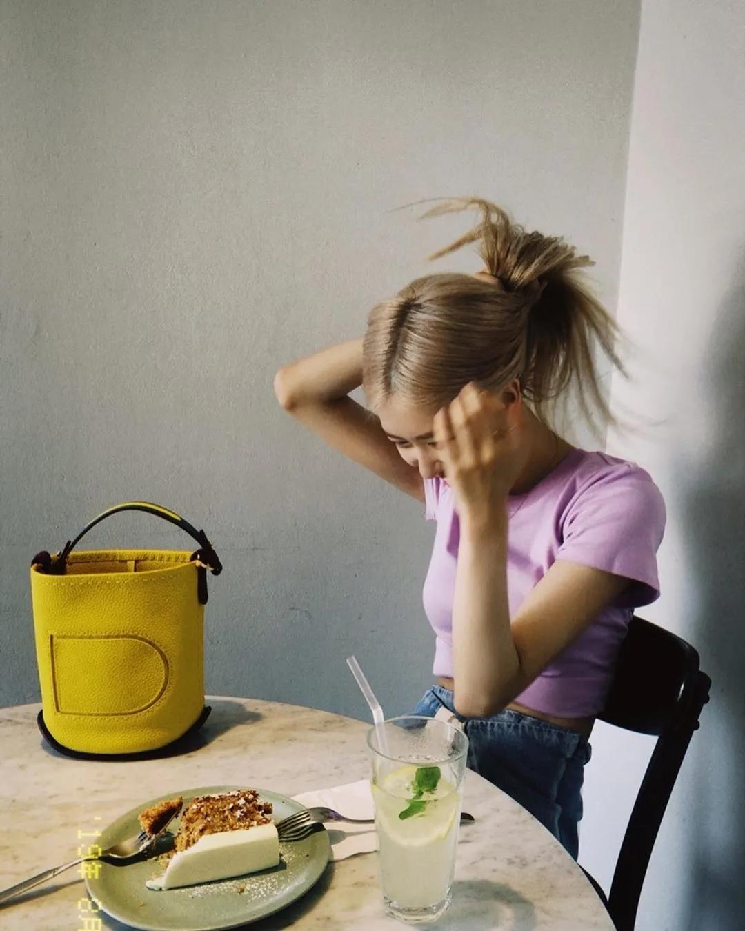 blackpink的朴彩英rosie,blackpink朴彩英澳洲玫瑰歌名