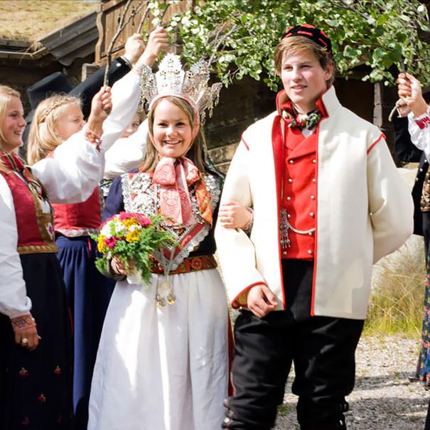 神秘森林精灵婚纱照,神秘苗族风婚纱照