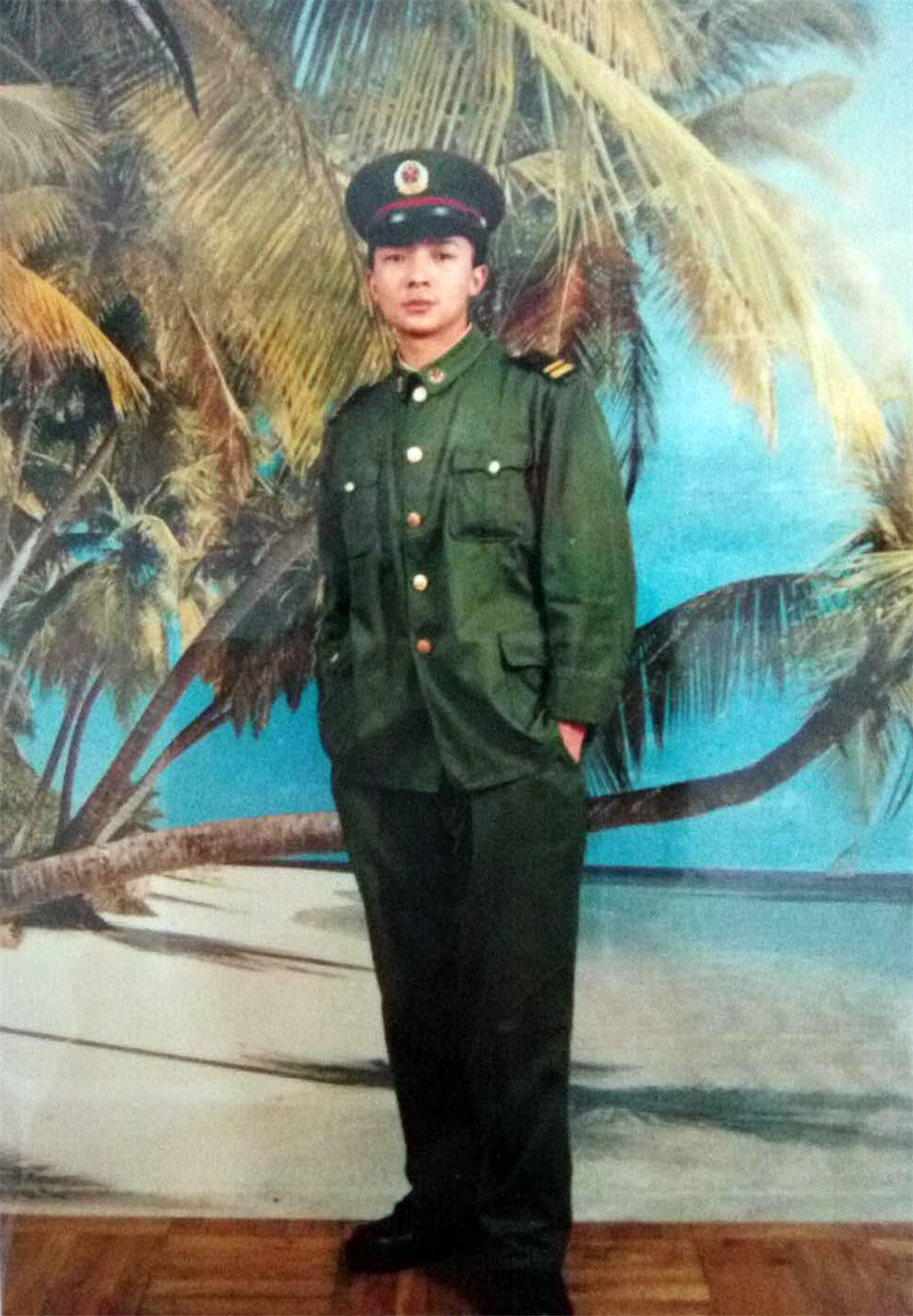 一片“兵心”在玉壶——记优秀退役军人、预备役军官、四川德港汽车用品有限公司董事长廖建波