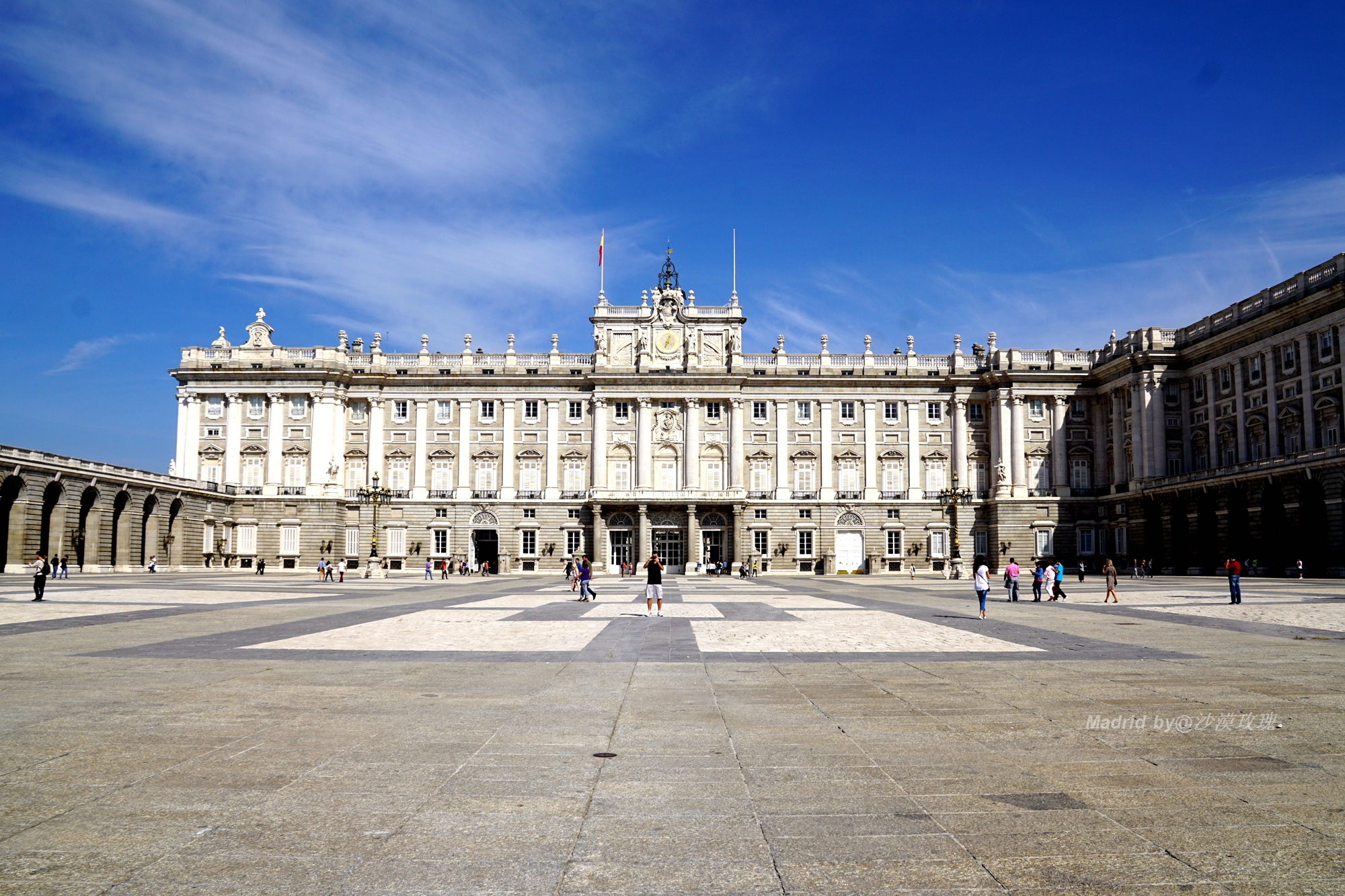 仿造凡尔赛宫的欧洲第三大王宫，两代国王的华丽梦想
