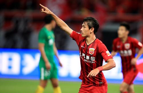上港队队长回归,国足首发变阵三中卫武磊领衔