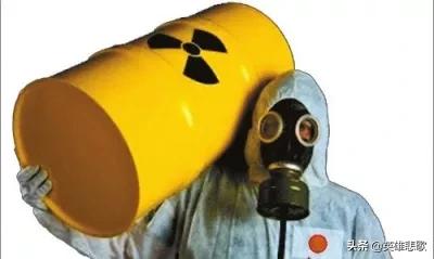 为了证明钚没那么毒，他以身实验，死后被装进铅制棺材深埋荒野