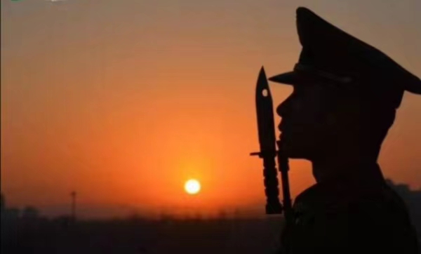 草长莺飞描写春天景色的七绝诗,暮春三月草长莺飞全诗