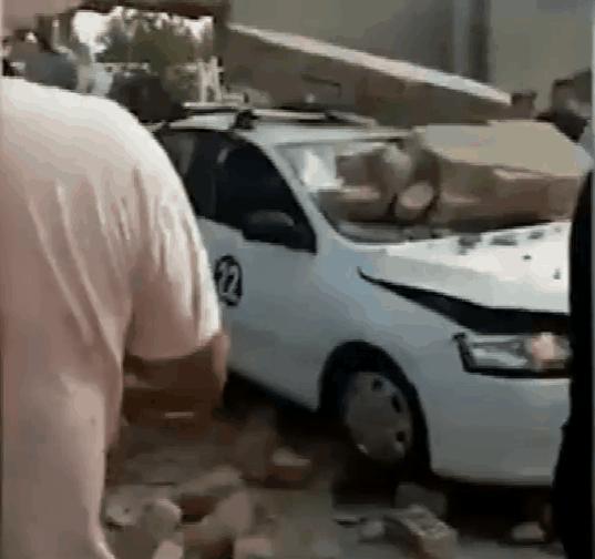 科三练车时总是把油门当刹车踩,b2科三油门刹车的正确姿势